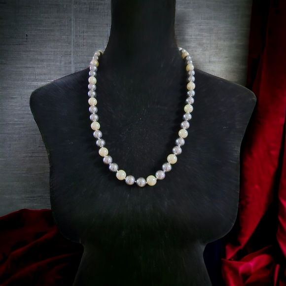 Vintage String of Gray & White Faux Pearls 24"with Earrings - Picture 4 of 6
